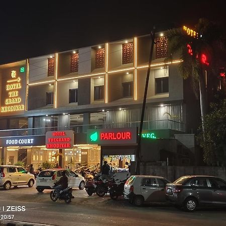 Hotel The Grand Khodiyar Visnagar Esterno foto