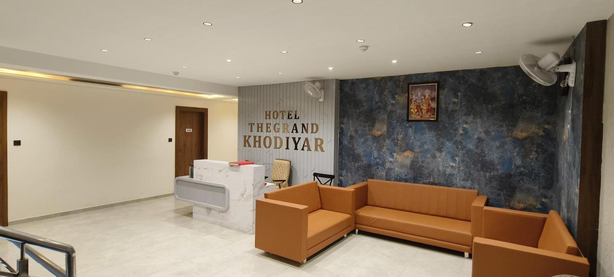 Hotel The Grand Khodiyar Visnagar Esterno foto