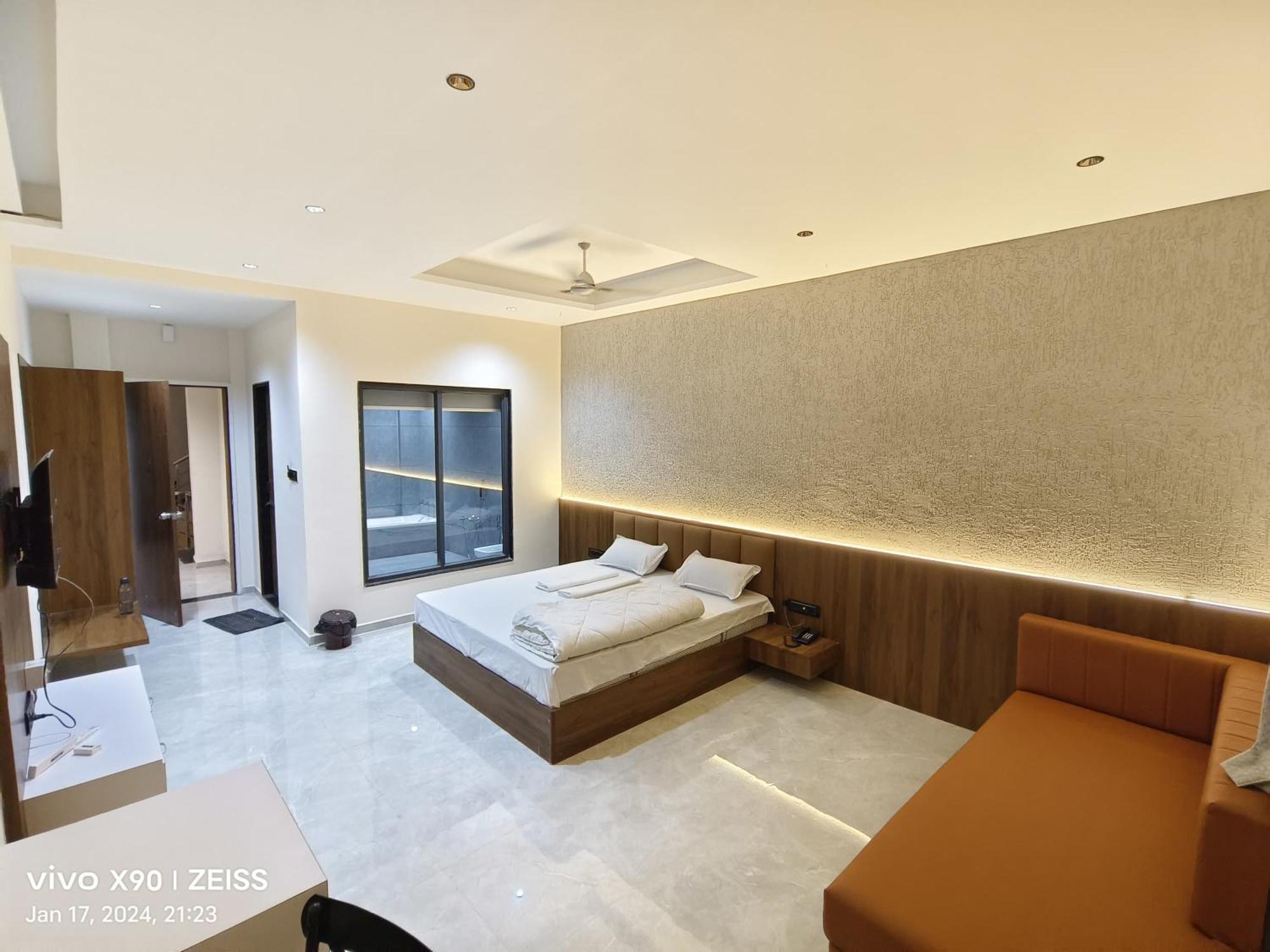 Hotel The Grand Khodiyar Visnagar Esterno foto