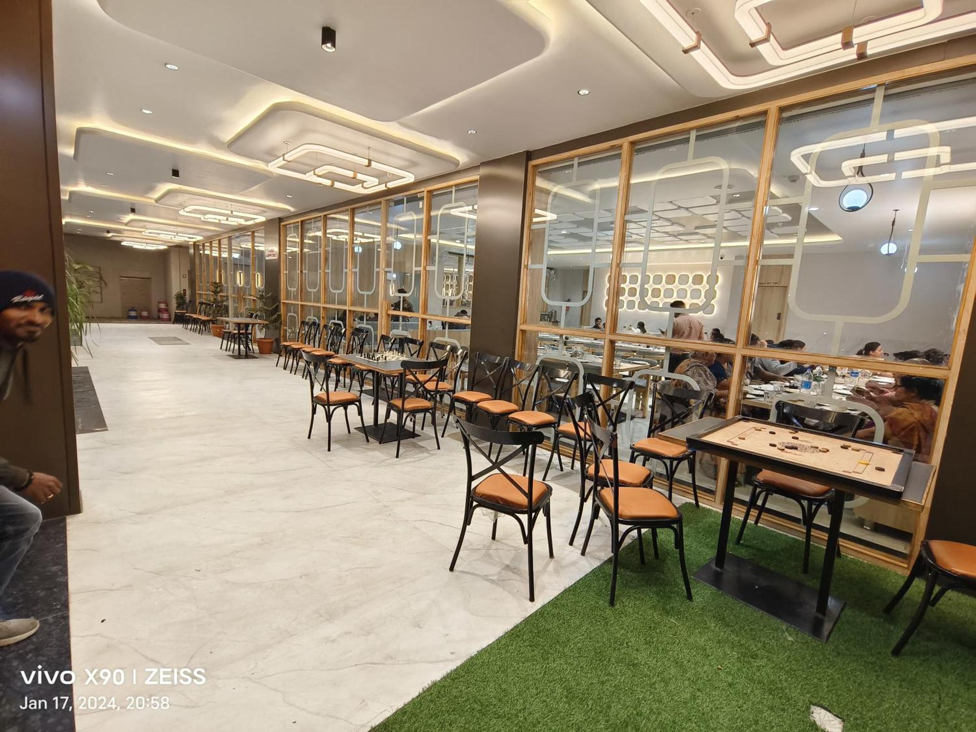 Hotel The Grand Khodiyar Visnagar Esterno foto